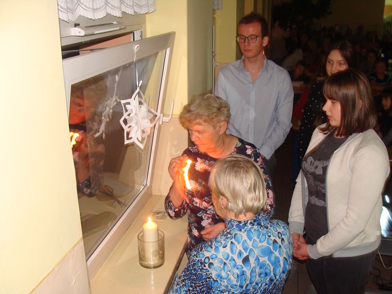 Zdjęcie 13_grudnia_2018_roku_zapalenie Światła Pamięci ofiarom stanu wojennego.jpg